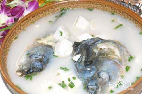 白菜炖鱼头的制作方法