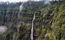 白坪飞龙景区攻略