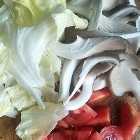 如何制作美味的番茄秀珍菇汤