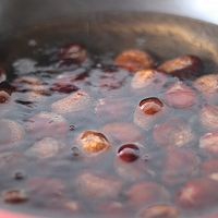 贡茶店里的健脾补肾甜品——山药栗子红枣甜汤