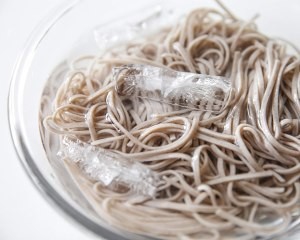 如何制作夏日清爽三丝冷面