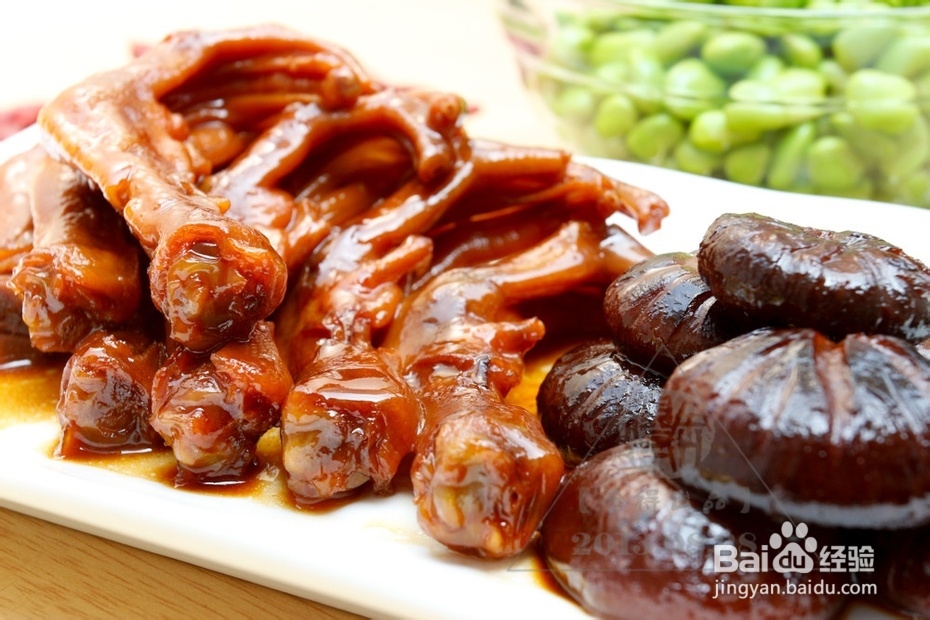 美味的下酒菜《花菇鸭掌》