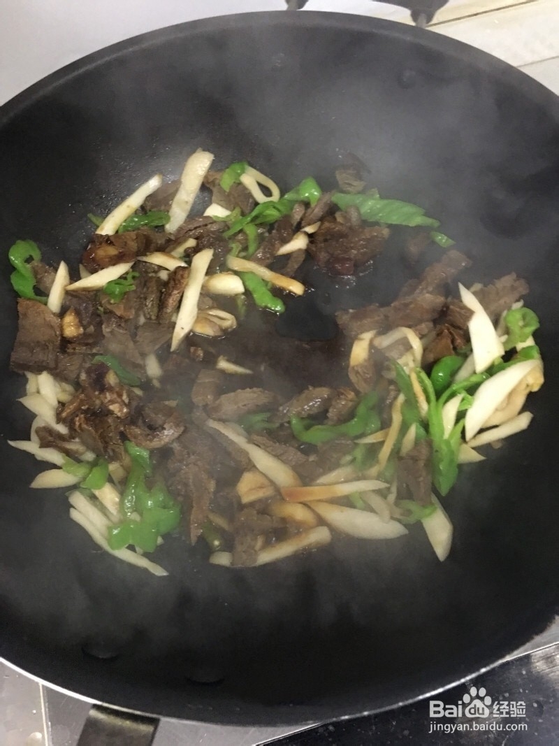 令人欲罢不能的杏鲍菇干切牛肉