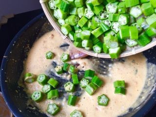 黄秋葵炒咸蛋黄