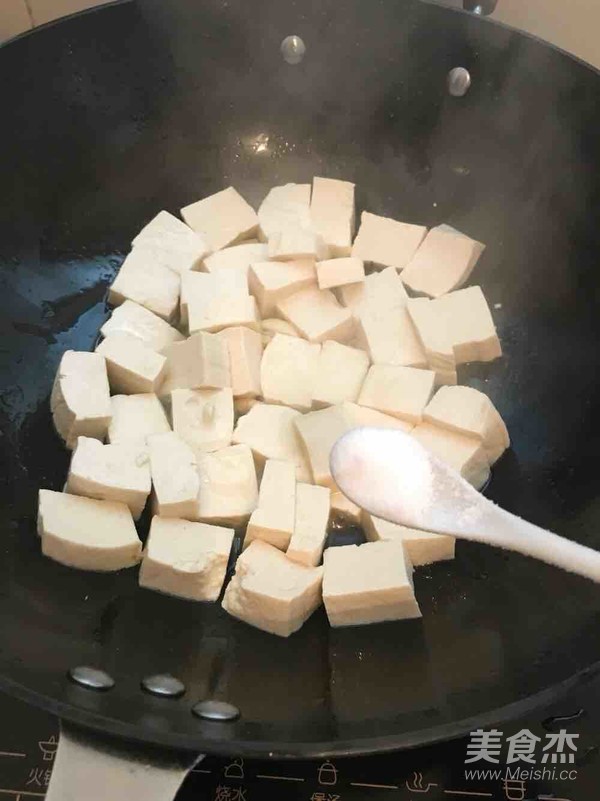 豆腐焖香菇--西施豆腐