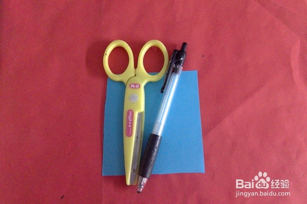 怎样剪边框四瓣花？对称花瓣花样