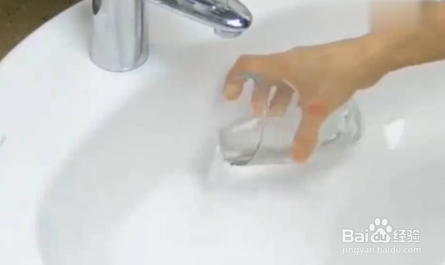 如何用小妙招清理污渍