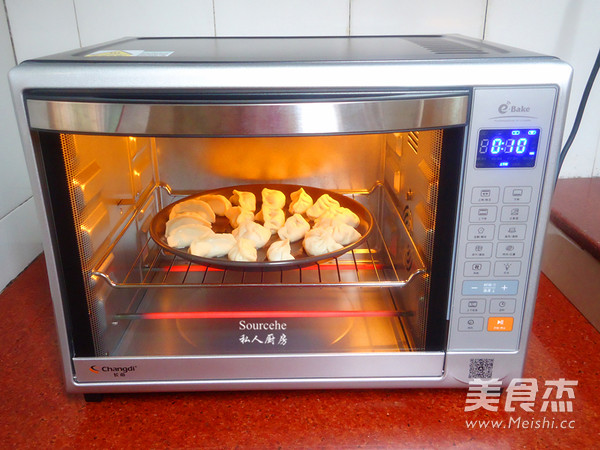 芝士烤饺子的做法