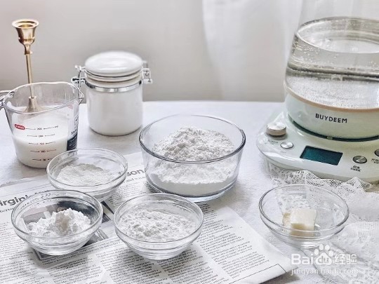 无需烤箱，一次成功的草莓糯米滋。