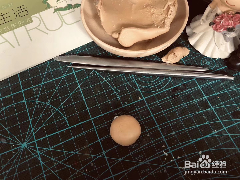 手工雕塑油泥DIY教程分享,简单制作可爱雕塑!