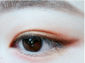 教你怎么化可爱的雀斑妆