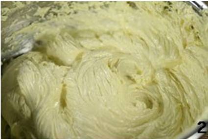 怎样在家中自制美味的花生奶油蛋糕