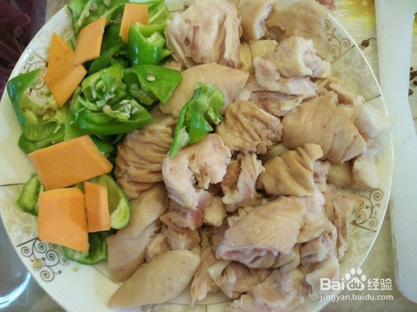 尖椒肥肠的做法