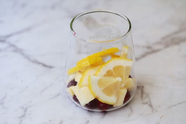 蔓越莓柠檬冰饮
