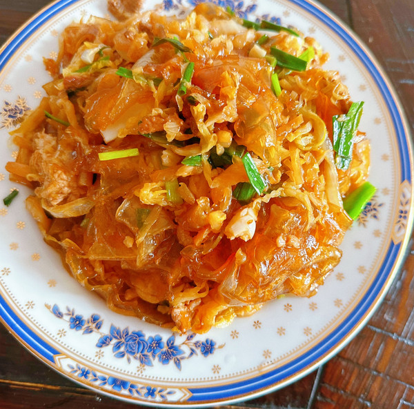 五花肉炒酸菜粉皮