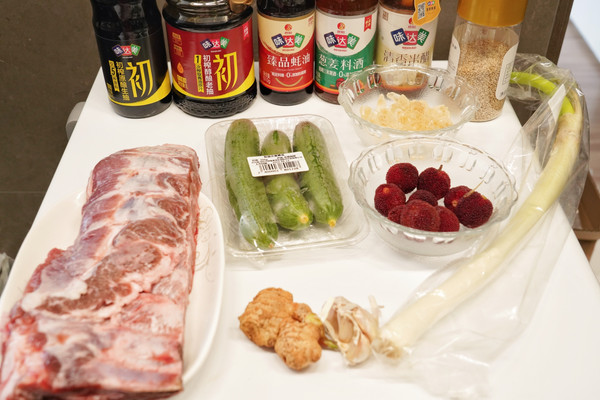 黄瓜杨梅糖醋排骨