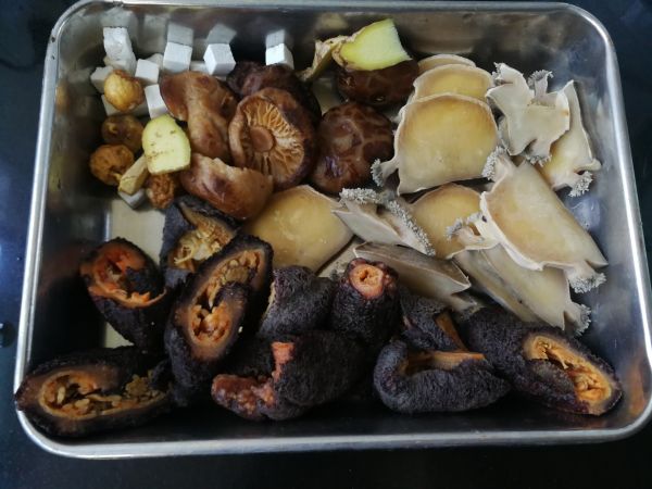 海参鲍鱼大骨汤