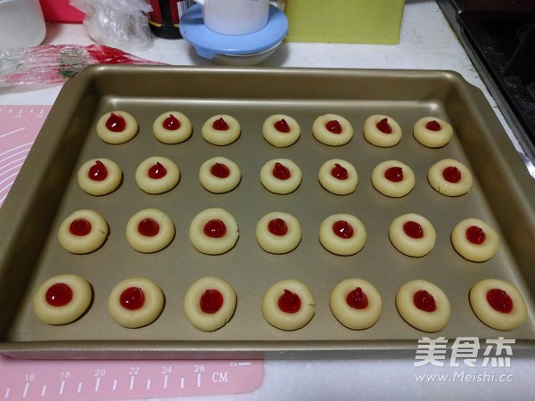 【草莓酱饼干】