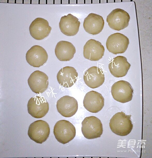 苏式鸡肉榨菜月饼