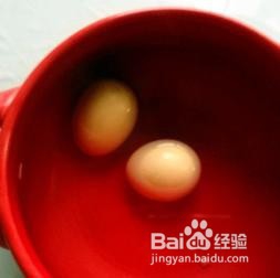 怎么做红枣桂圆煮鸡蛋甜汤。