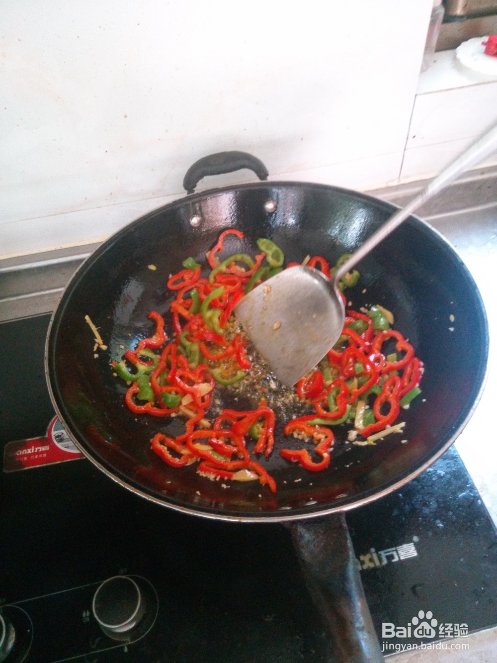 牛肉炒双椒的做法