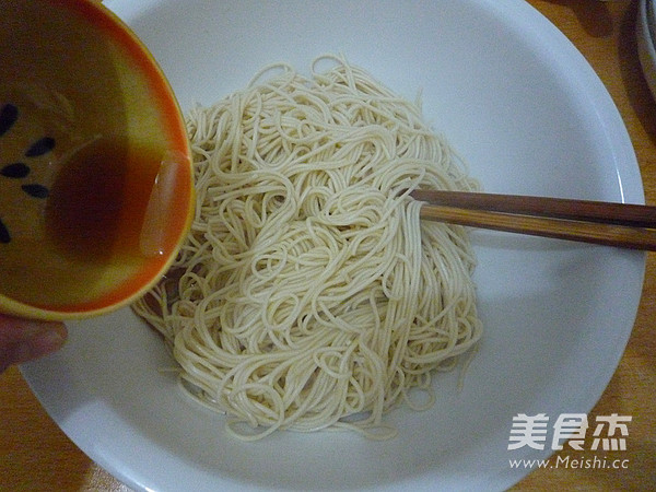 蒜香橄榄菜拌面