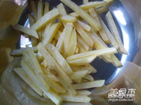 如何炸出金黄色的薯条
