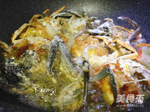 六月黄油爆香辣蟹