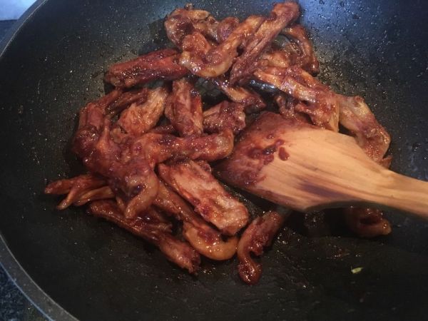 对味酱鸭#食光社干锅鸭#