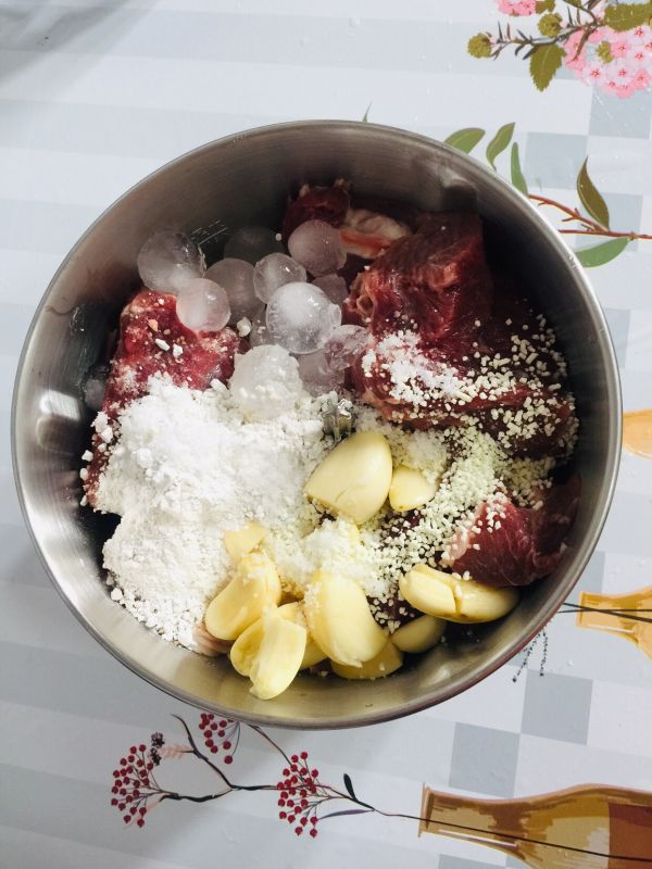 紫菜蛋皮肉丸汤