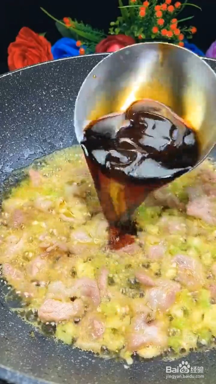 超级下饭又好吃的辣椒蒜苔炒肉片要怎样做