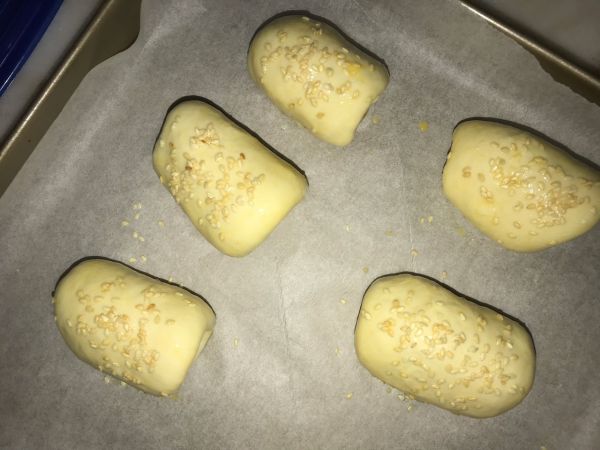 迷你一口肠仔包