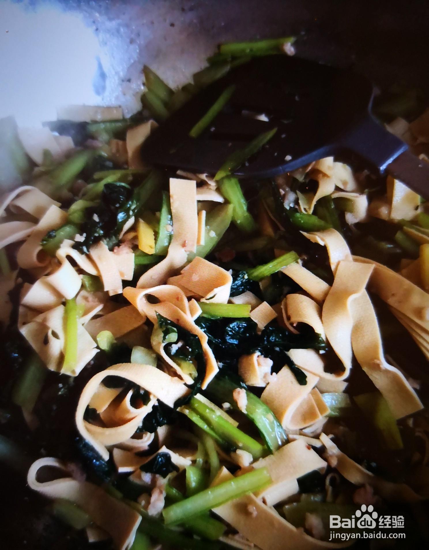 跟我学做大家都喜欢的乌塌菜炒豆皮