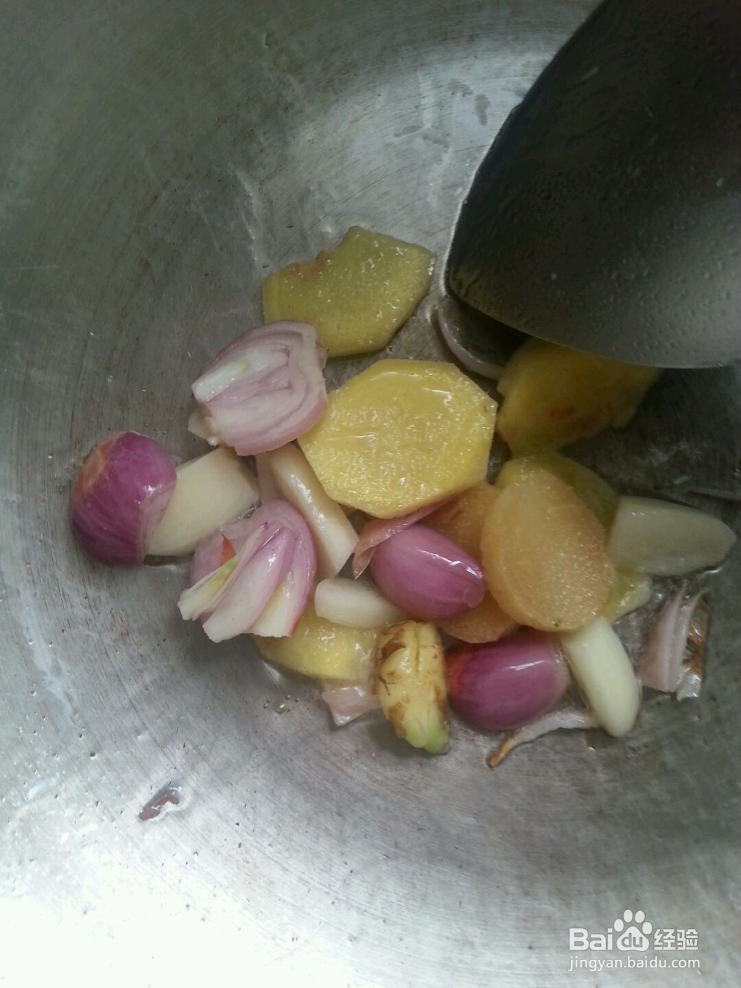 橙汁烩鸡中翅的做法