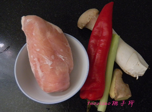 杏鲍菇炒鸡肉片
