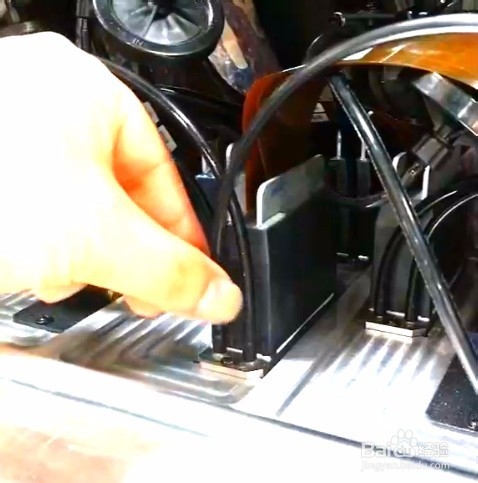 做好这四步可以让UV平板打印机安全生产