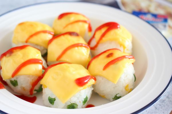 青豌豆肉松饭团