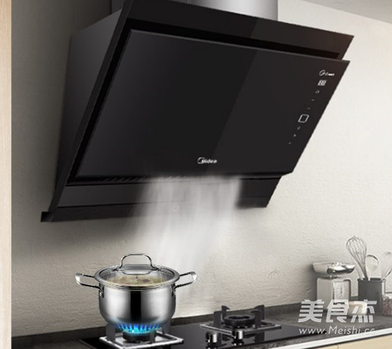 十月静补第九弹:红枣雪梨银耳汤