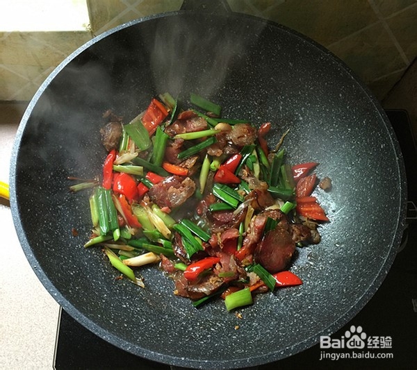 蒜苗炒腊肠的制作方法