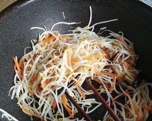 醋溜豆芽的做法