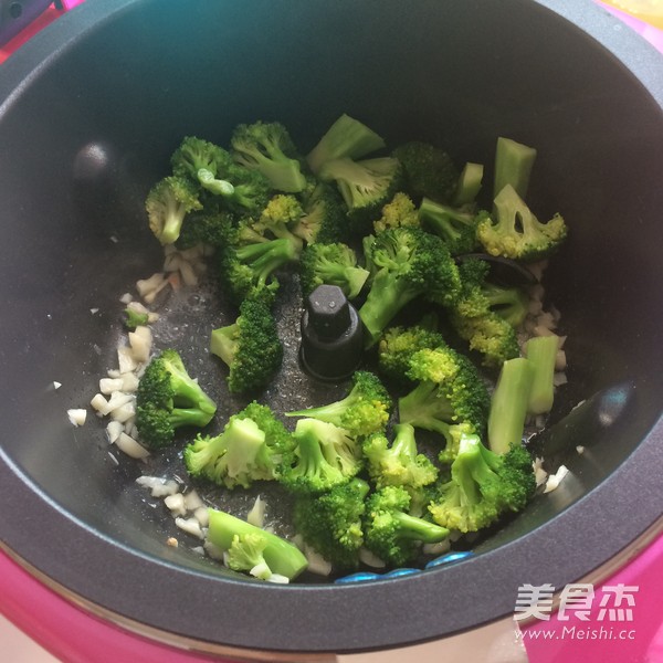 蒜香西兰花的做法