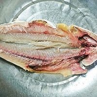制作油煎鲅鱼