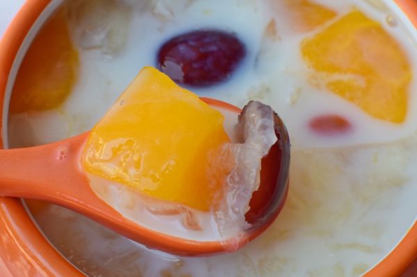 木瓜牛奶银耳羹