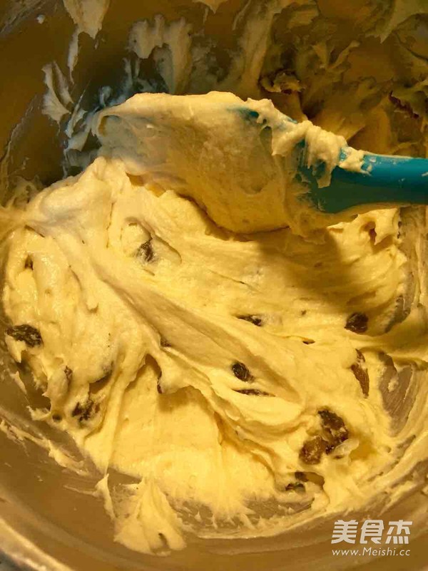 朗姆酒葡萄干磅蛋糕