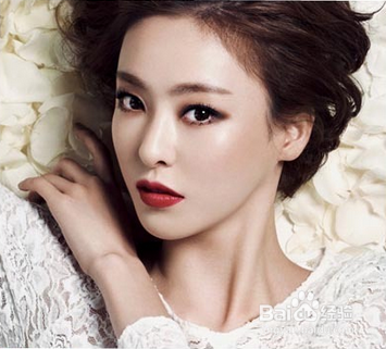 简单小步骤教你画美唇