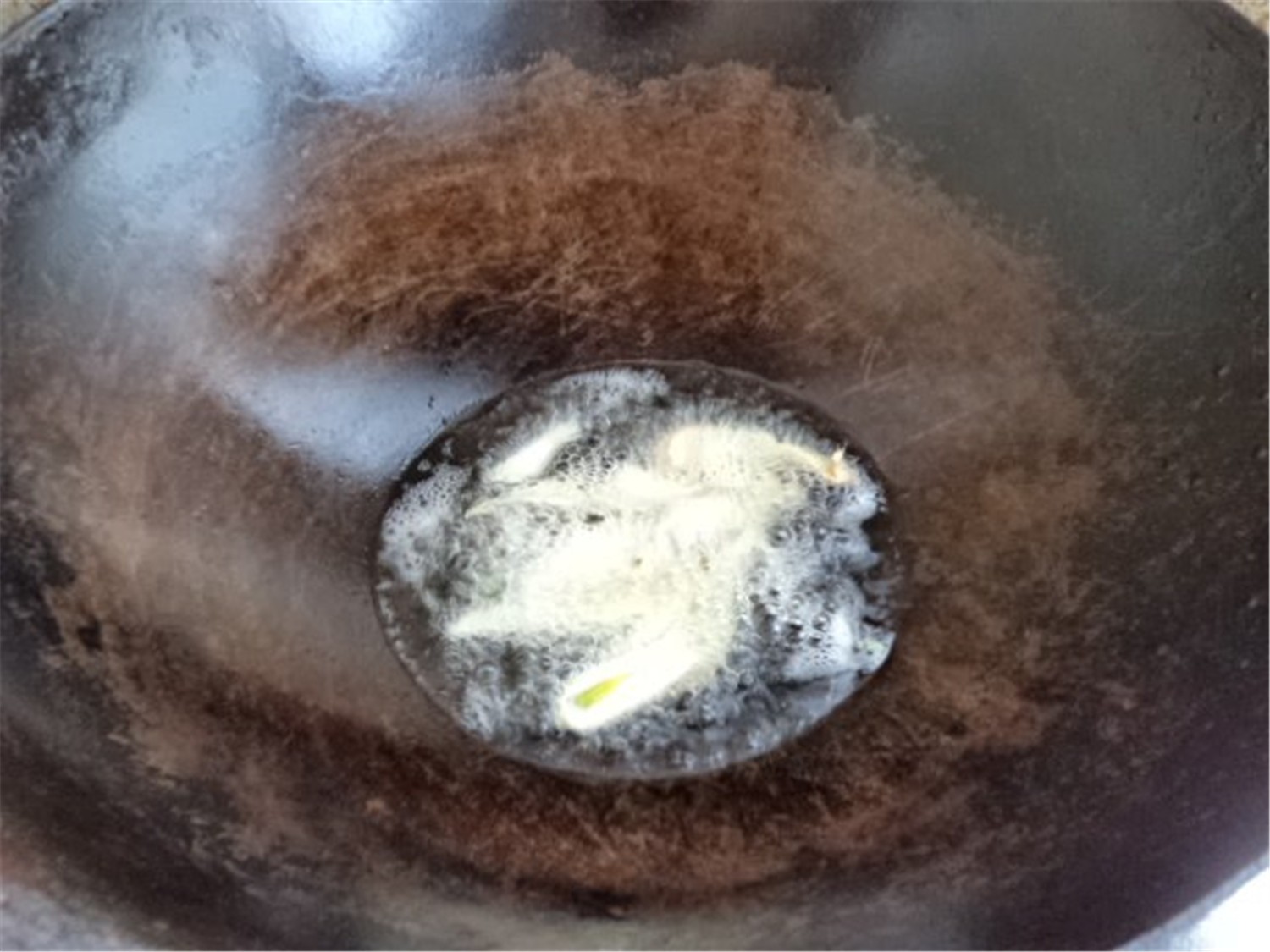 海参能和洋葱一起吃吗