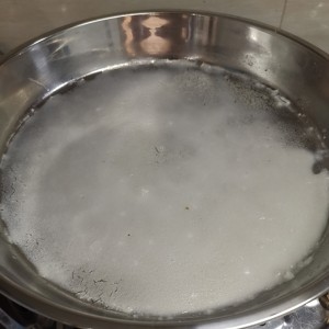 自己在家做肠粉，例如：普通大米500克，水要放多少那么小麦淀粉和玉米淀粉要放多少