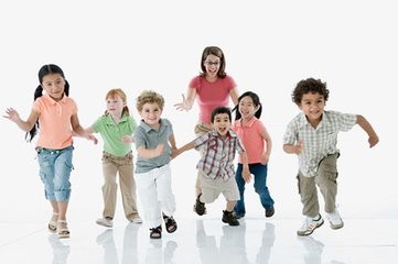 怎样让孩子尽快适应幼儿园