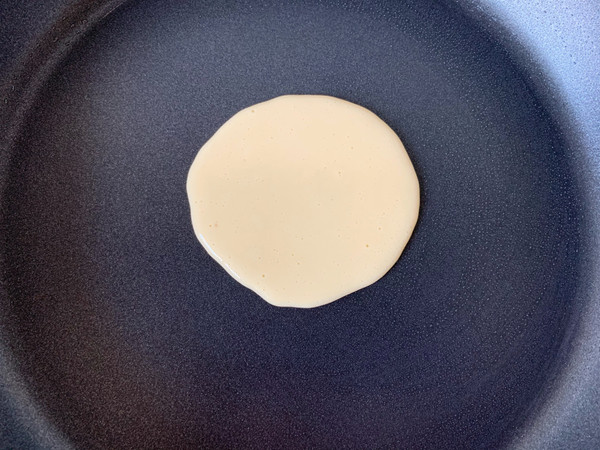 松饼奶油草莓抱抱卷