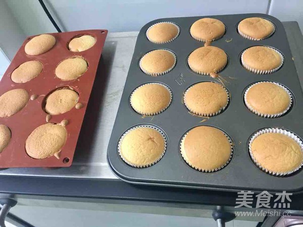 戚风小蛋糕的做法